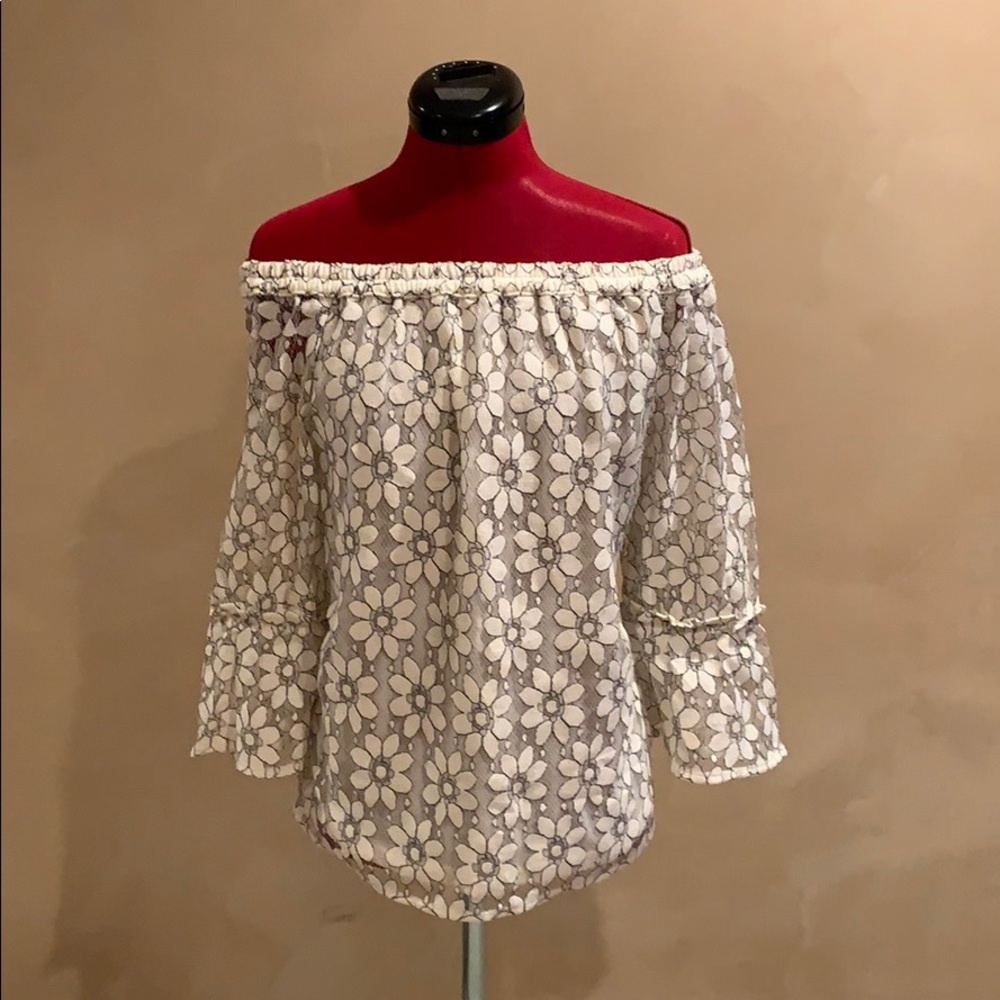 Pretty lace(Lined) Top